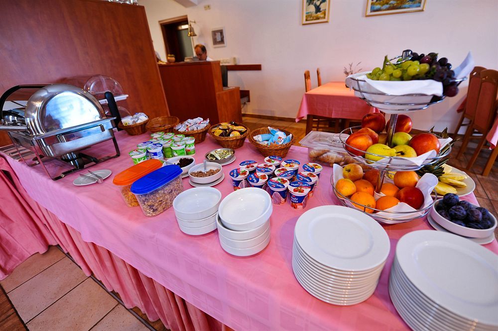 Bed & Breakfast Jugo Novalja Extérieur photo